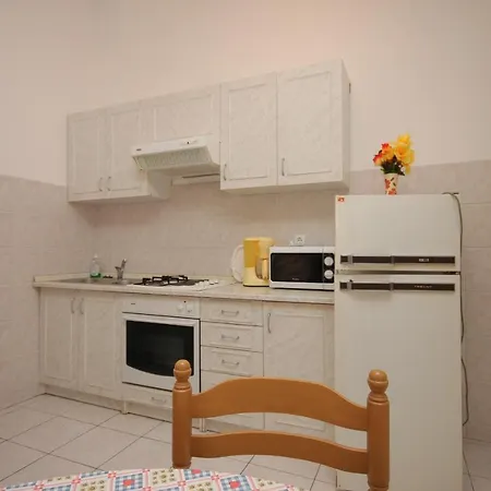 With A Parking Space - 7073 Appartement Umag